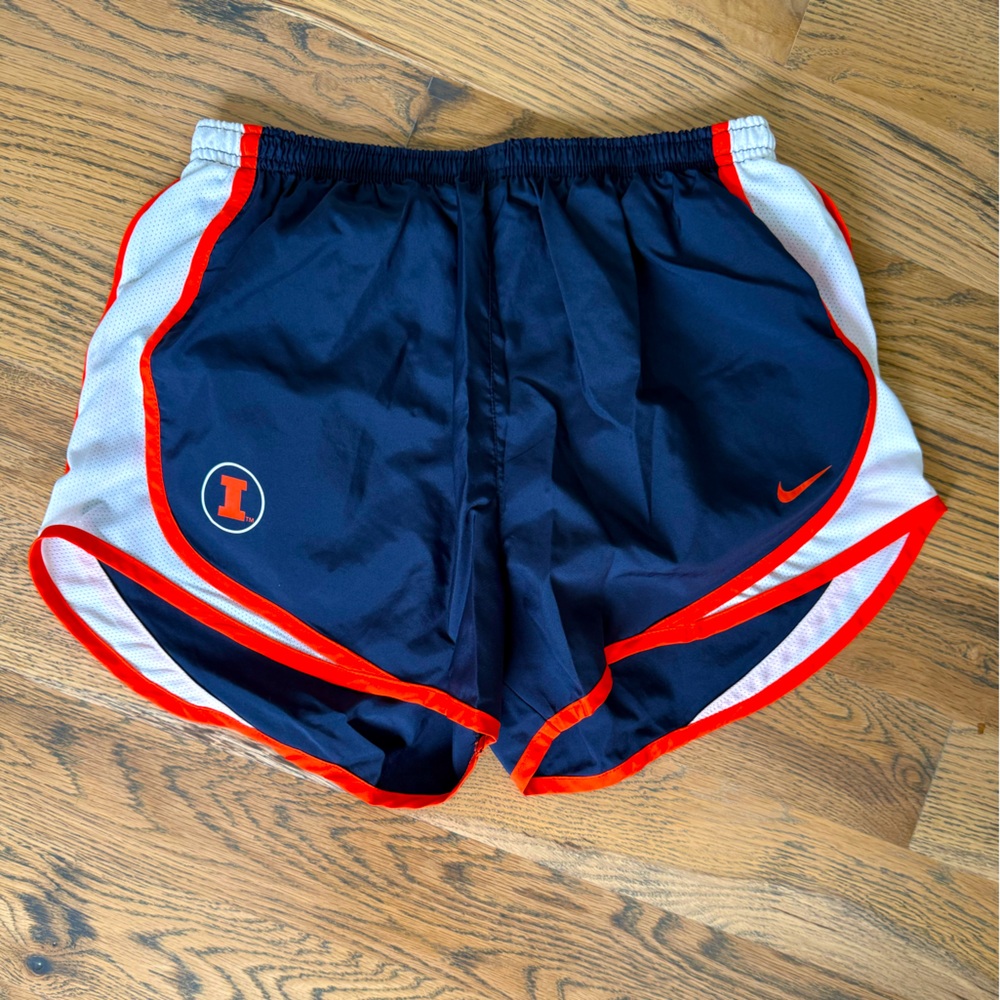 Nike Tempo running shorts - University of Illinois